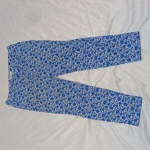 Old Navy Blue and White Tulip Flower Print Spring Easter Pixie Pants
